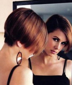 Градуированное каре на ножке.