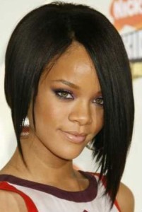 Каре на ножке с удлиненными прядями