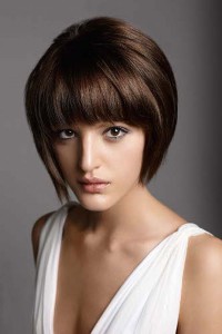 Каре на ножке с челкой