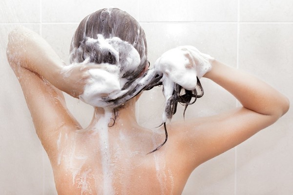 Как правильно мыть локоны